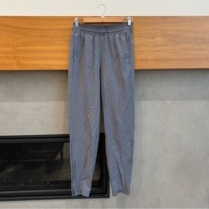 Skora Men’s Lightweight Gray Athletic Joggers, Size S